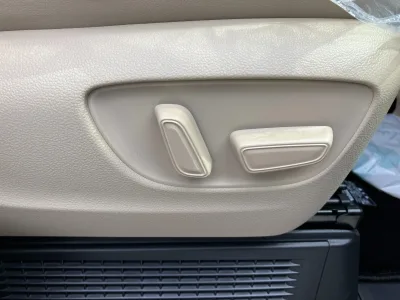 2025 Toyota Alphard Plug-in Hybrid Executive Lounge E-Four 4WD for export from Japan