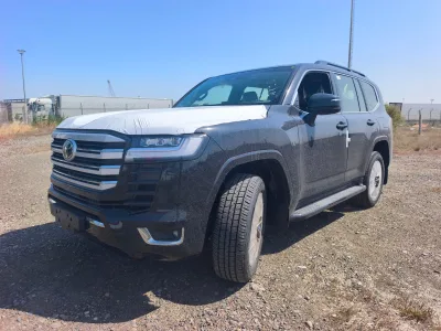 2026 Toyota Land Cruiser 300 ZX 3.5L Twin-Turbo Petrol 7-Seater | LHD for export from Japan