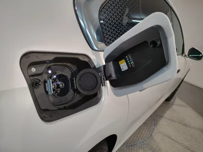2025 BMW i7 eDrive for export from Japan