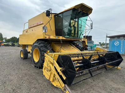 NEW HOLLAND TX36 Combine Harvester with Drivable HST control propler shaft nitrogen break system (No.J0837) for export from Japan