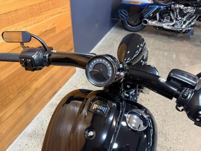 2025 Harley-Davidson Breakout 117 for export from Japan
