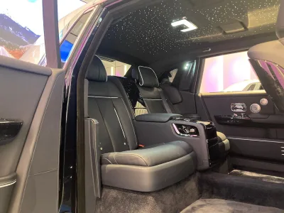 2025 Rolls-Royce Sapphire with Silver Super Luxury SUV (No.J0973) for export from Japan