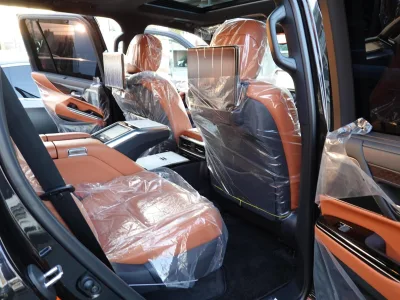 2025 Lexus LX 600 Executive AWD Levinson 4-Seater (No.960732) for export from Japan