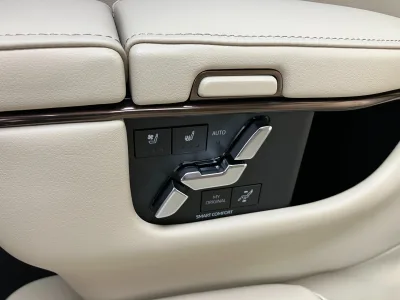 2025 Toyota Alphard Plug-in Hybrid Executive Lounge E-Four 4WD for export from Japan