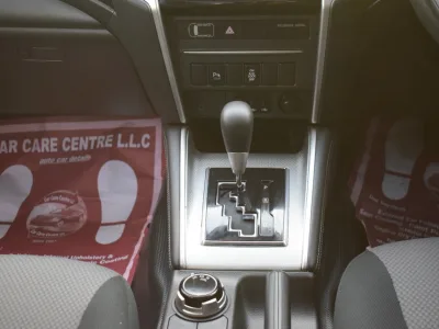 2019 Mitsubishi pickup L200 White (No.830778) for export from Japan