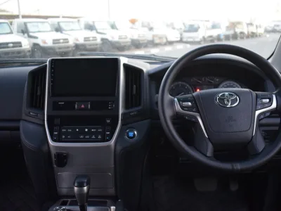2016 Toyota Land Cruiser full option Grey (No.830777) for export from Japan