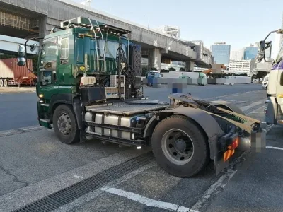 2011 Isuzu Giga large tractor head LKG-EXD52AD (No.920788) for export from Japan