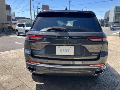 2025 Jeep Grand Cherokee Summit Reserve 4xe (Plug‑In Hybrid) for export from Japan