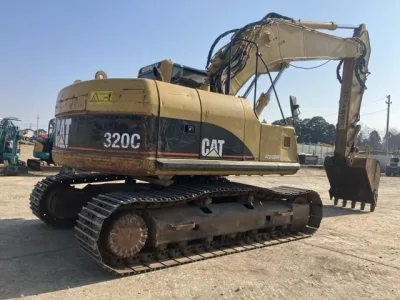 - CAT Hydraulic Excavator Type 320C Excavator for export from Japan