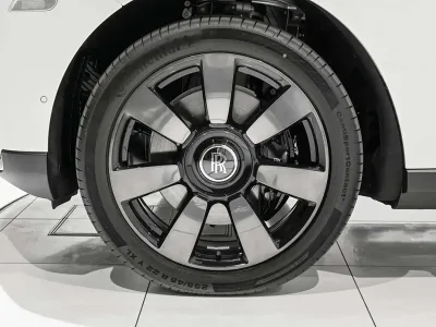 2025 Rolls-Royce Cullinan The Pinnacle of Luxury and Performance (No.551004) for export from Japan