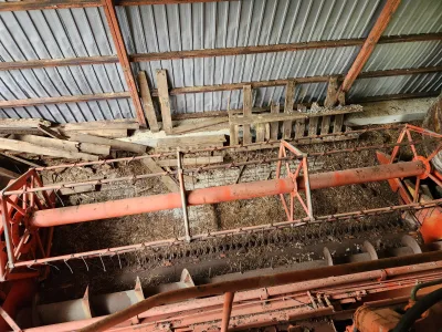 LAVERDA M132 Combine Harvester (No.J0836) for export from Japan