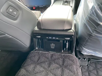 2026 Toyota Crown 2.5 Z THE 70th Hybrid for export from Japan