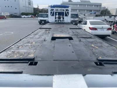 Isuzu Giga Self Loader 2016 (No-J0721)