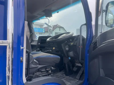 Isuzu Giga Self Loader 2016 (No-J0721)