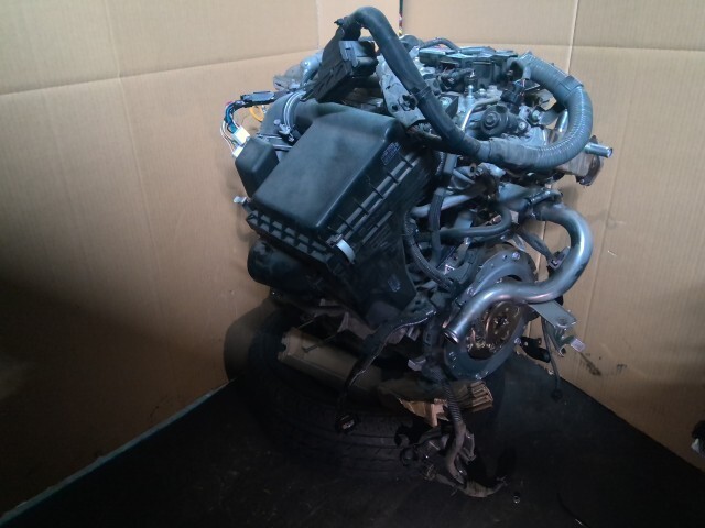 Used Toyota 2ZR-FXE Engine Assembly – Prius Alpha ZVW41W image 3