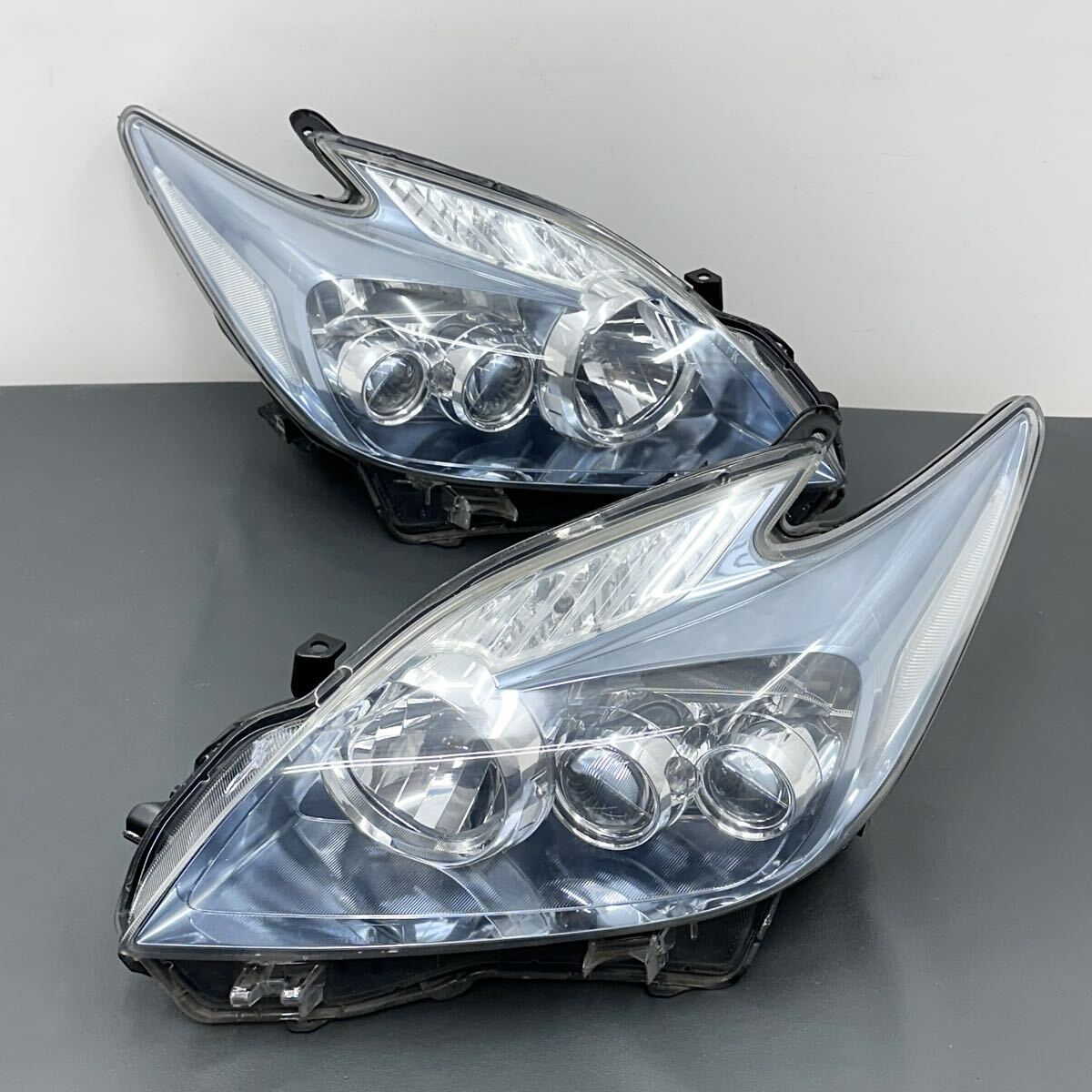 Toyota Prius ZVW30 Pre-Facelift LED Headlight Pair