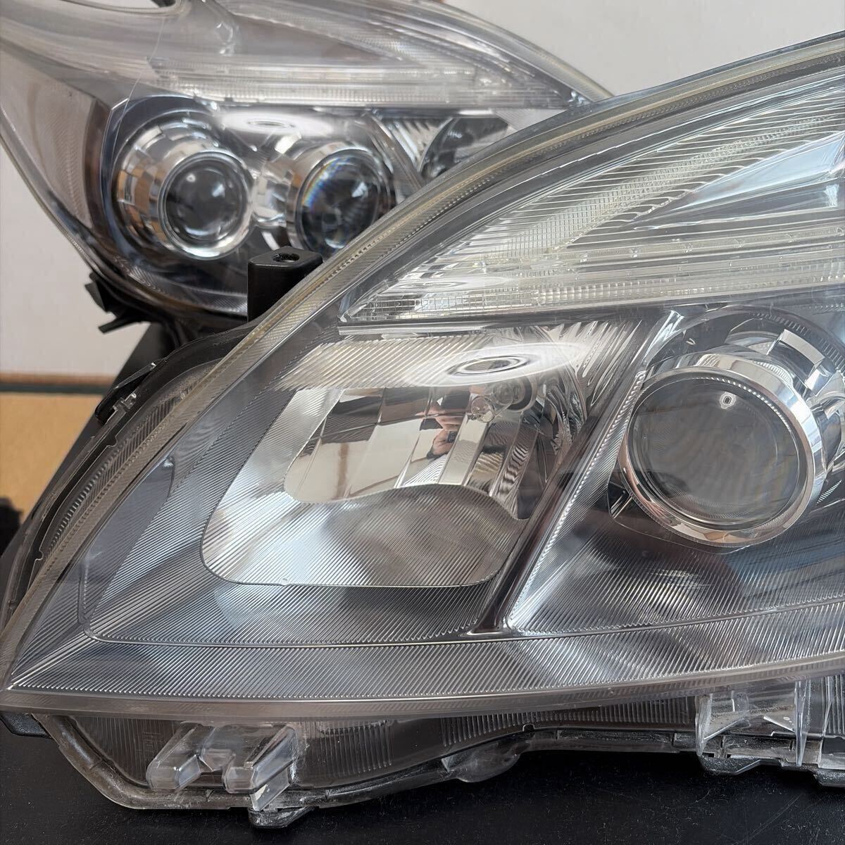 Toyota Prius ZVW30 Facelift LED Headlight Pair image 2