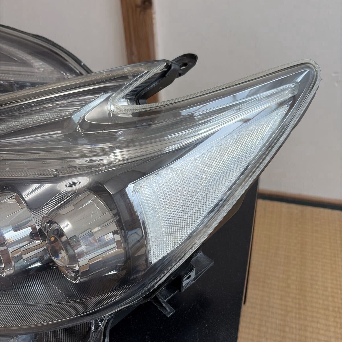 Toyota Prius ZVW30 Facelift LED Headlight Pair image 3