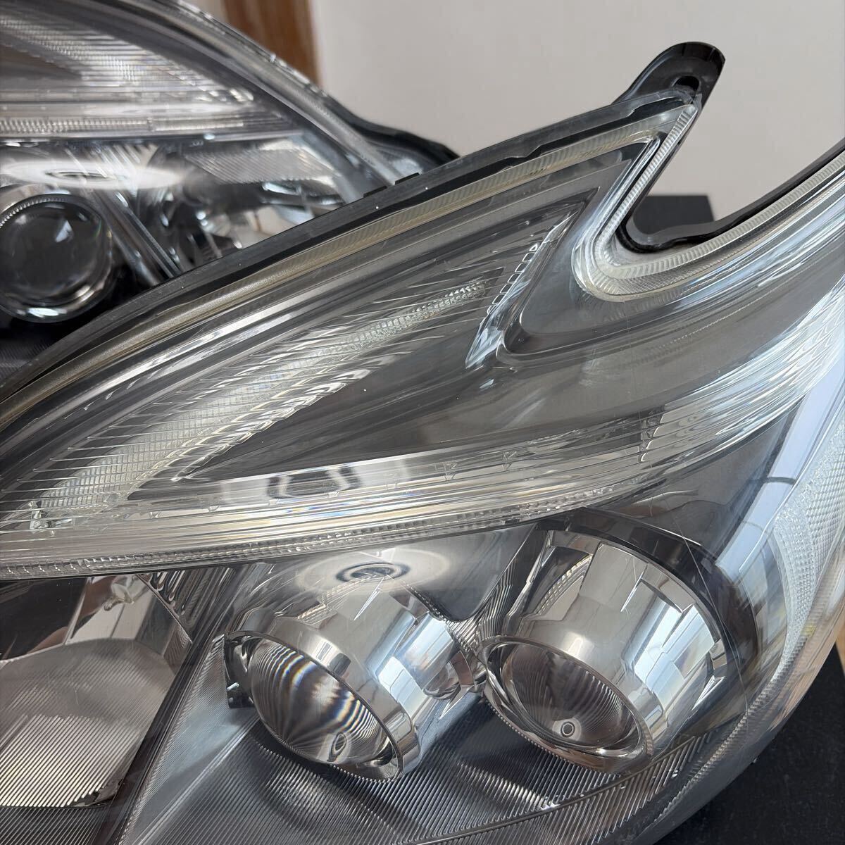 Toyota Prius ZVW30 Facelift LED Headlight Pair image 4