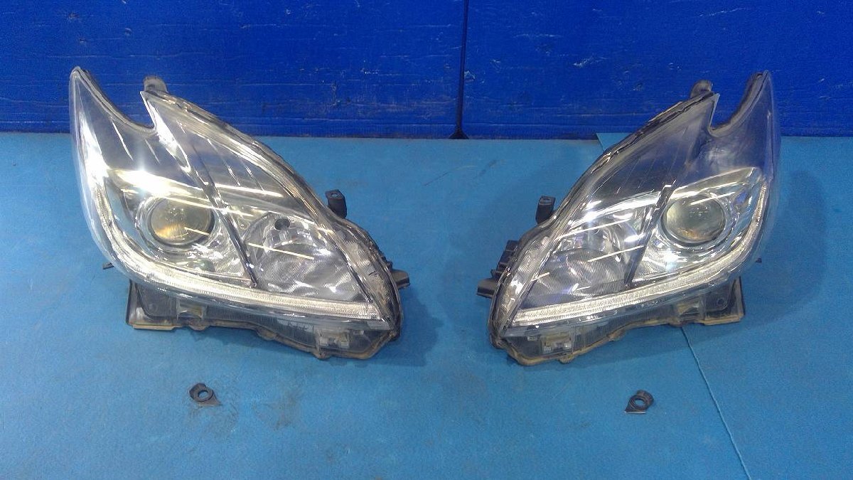 Toyota Prius ZVW30 Facelift HID/Xenon Headlight Pair