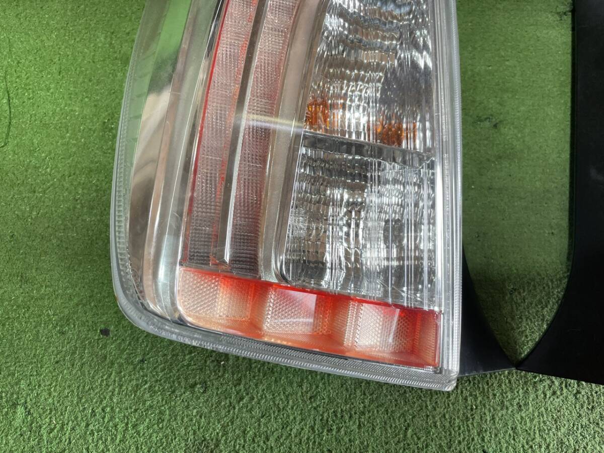 Toyota Prius ZVW30 Facelift LED Tail Light Pair image 4