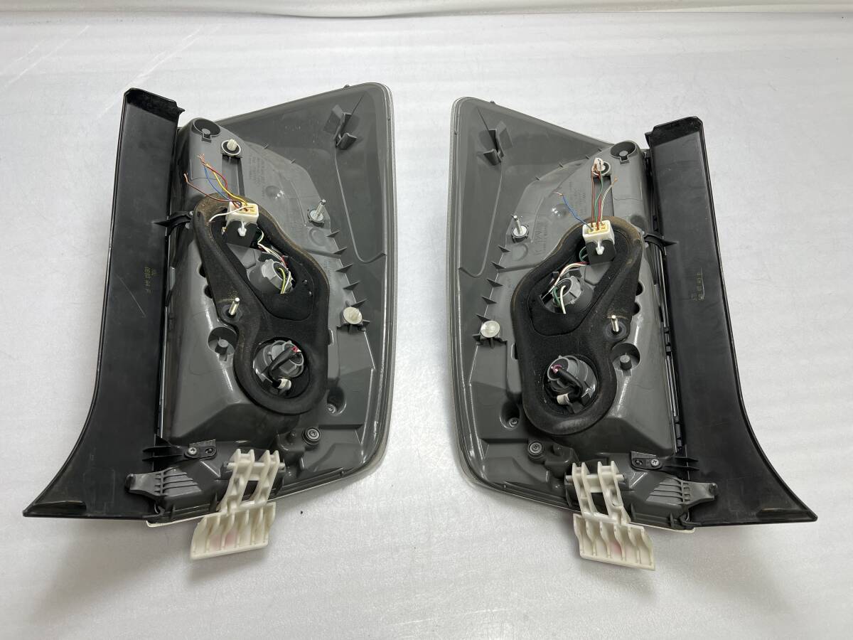 Toyota Prius ZVW30 Pre-Facelift LED Tail Light Set image 4