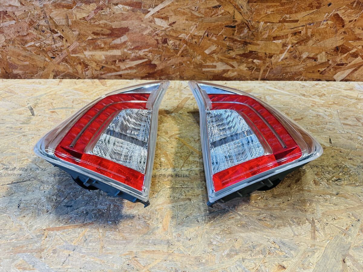 Toyota Prius ZVW30 Facelift Tail Light Set image 2