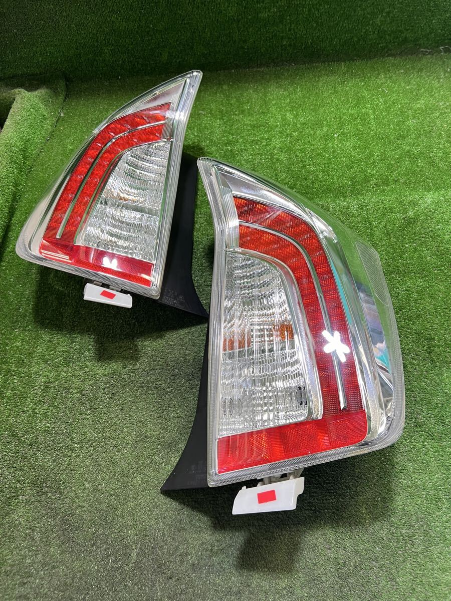 Toyota Prius ZVW30 Facelift LED Tail Light Set image 2