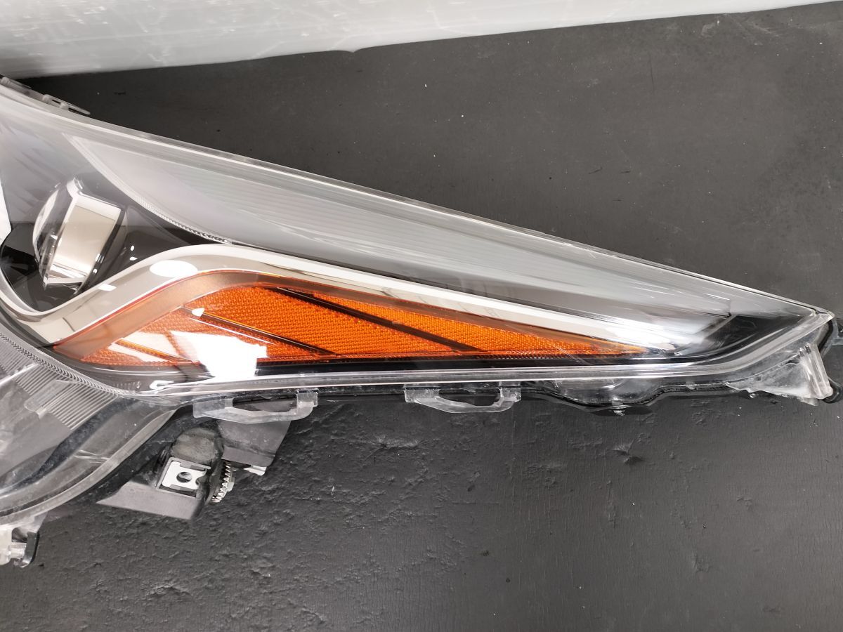 Toyota Prius ZVW50 / ZVW51 / ZVW55 Facelift LED Headlight Pair image 3
