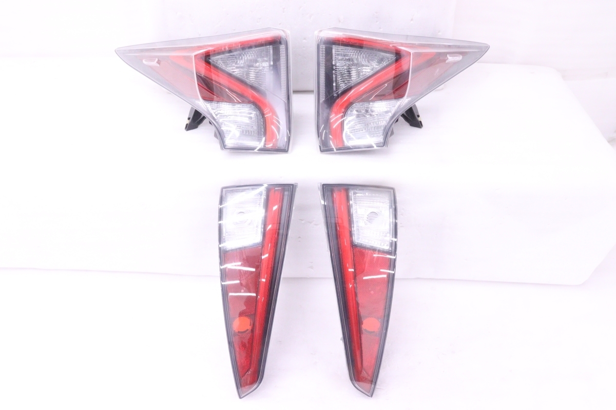 Toyota Prius ZVW50 Pre-Facelift 4-Piece LED Tail Light Set with Rear Fog