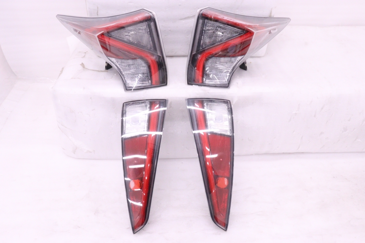 Toyota Prius ZVW50 Pre-Facelift LED Tail Light Set with Rear Fog