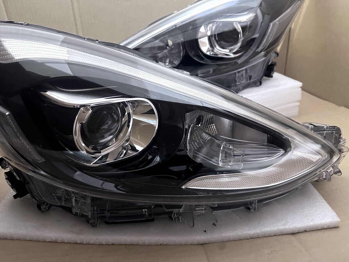 Toyota Aqua NHP10 Facelift LED Headlight Pair image 2