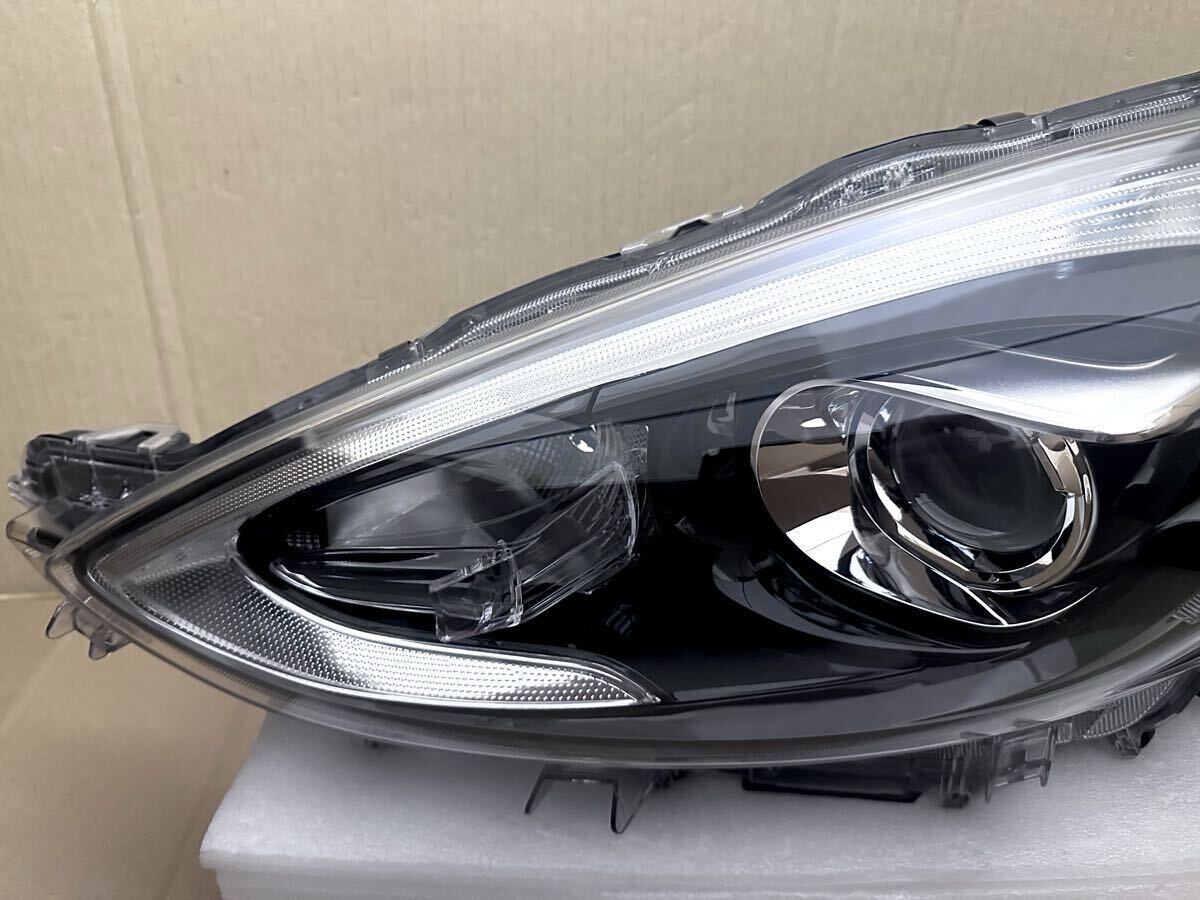 Toyota Aqua NHP10 Facelift LED Headlight Pair image 4