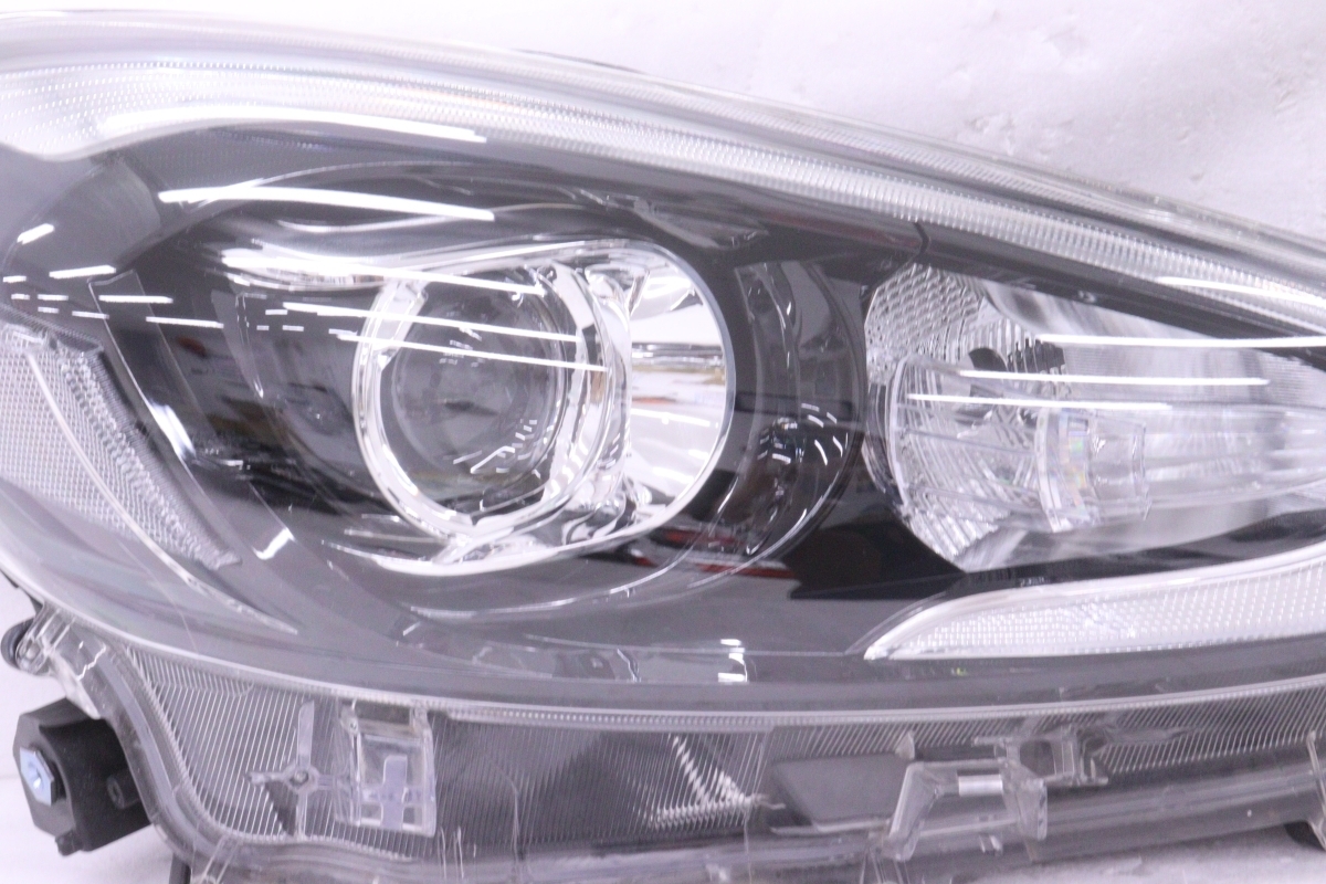 Toyota Aqua NHP10 Facelift LED Headlight Pair image 2