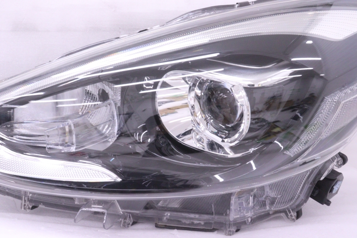 Toyota Aqua NHP10 Facelift LED Headlight Pair image 3