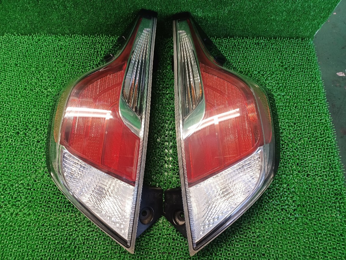 Toyota Aqua NHP10 Tail Light Pair