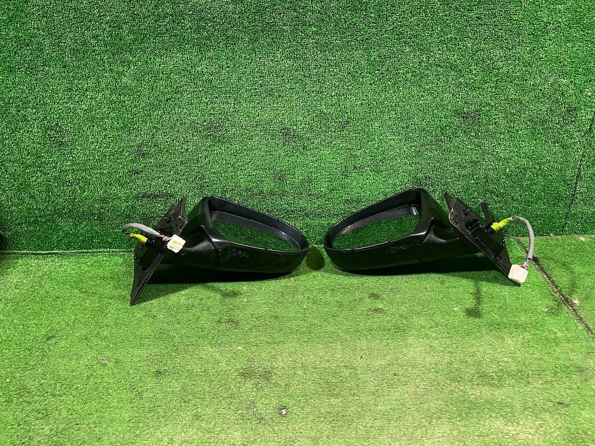Toyota Aqua NHP10 7-Pin Chrome Door Mirror Pair image 3
