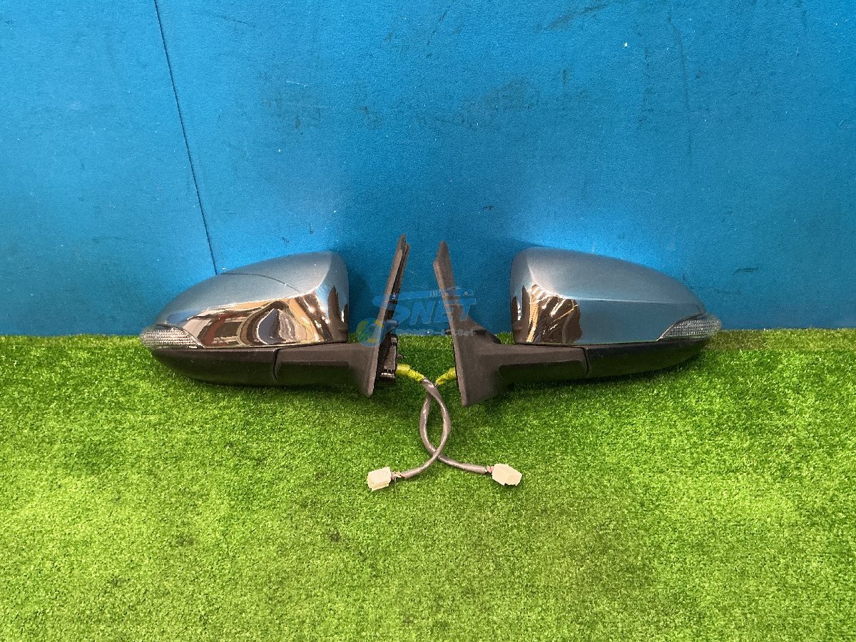 Toyota Aqua NHP10 7-Pin Chrome Door Mirror Pair