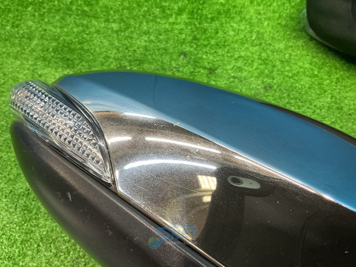 Toyota Aqua NHP10 7-Pin Chrome Door Mirror Pair image 3