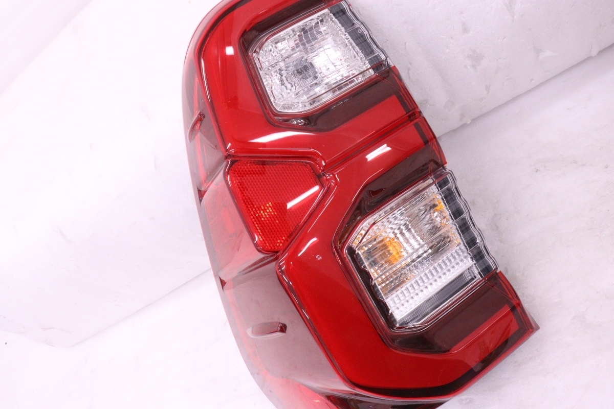 Toyota Hilux GUN125 Facelift LED Tail Light Pair image 2