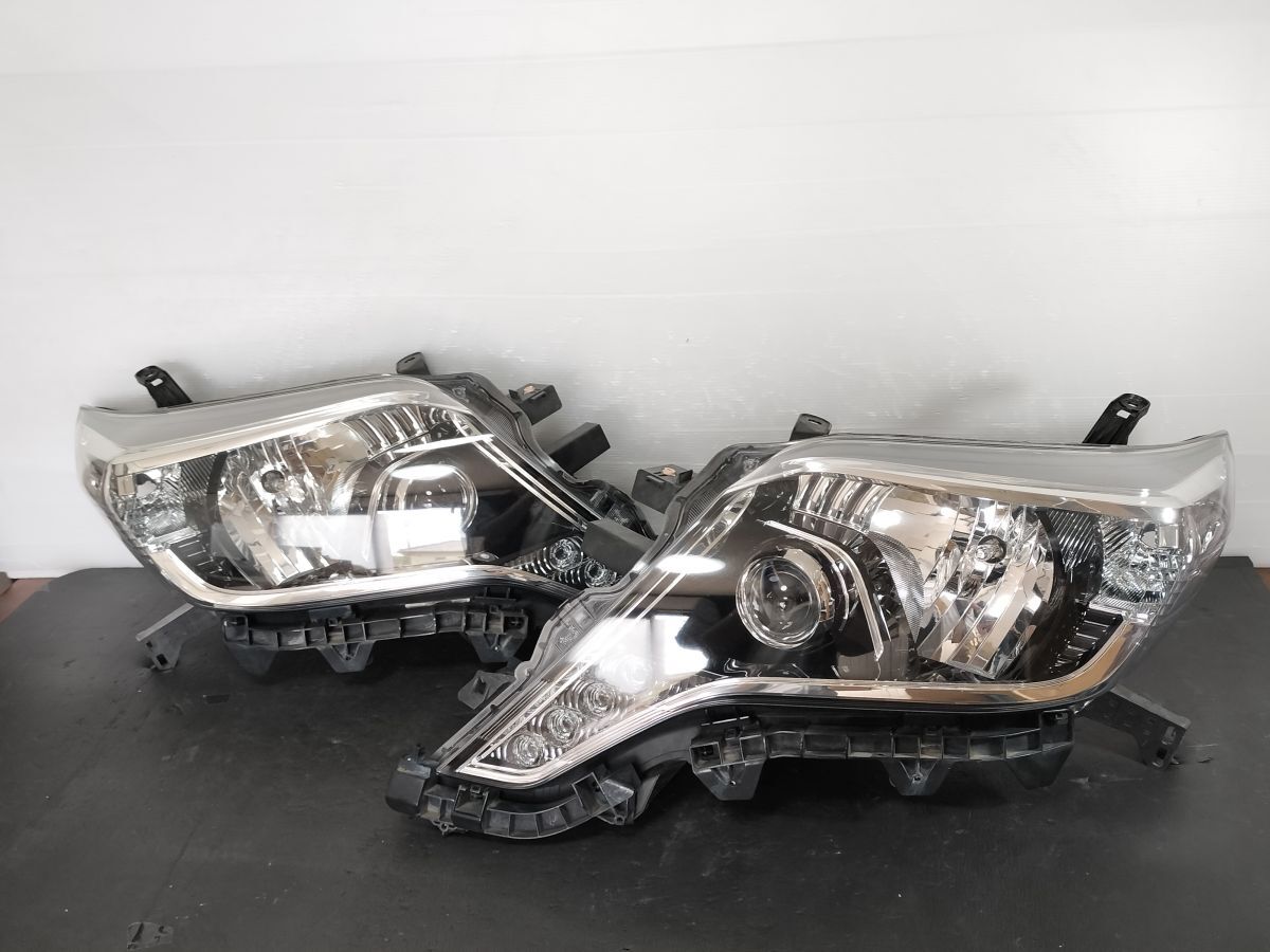 Toyota Land Cruiser Prado TRJ150W Mid-Generation Headlight Pair