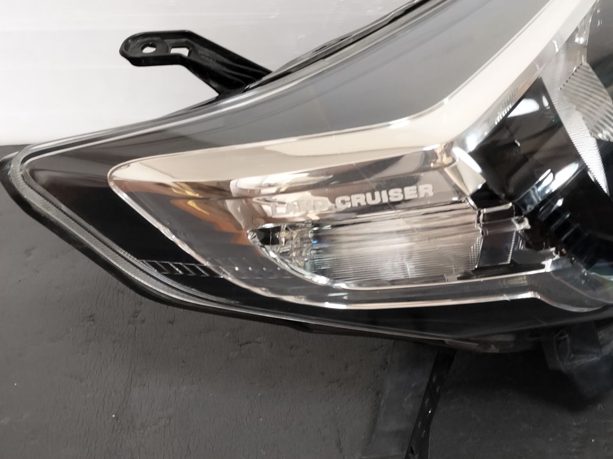Toyota Land Cruiser Prado TRJ150W Mid-Generation Headlight Pair image 4