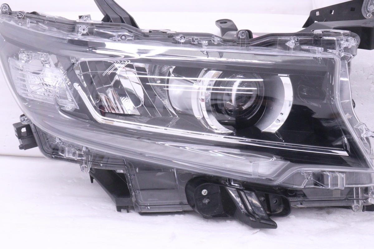 Toyota Land Cruiser Prado TRJ150W Mid-/Late-Model LED Headlight Pair image 3