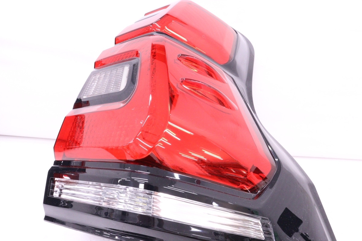 Toyota Land Cruiser Prado 150 Series Facelift LED Tail Light Pair image 3