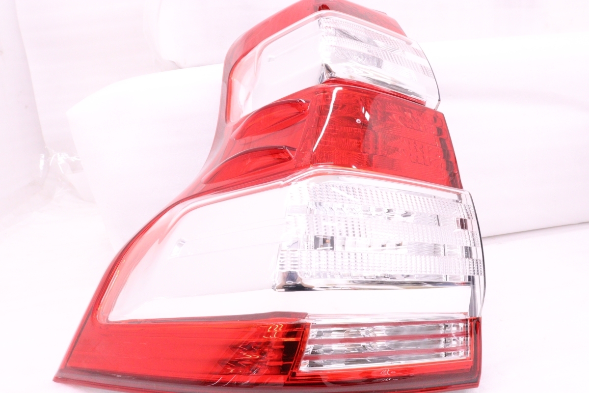 Toyota Land Cruiser Prado 150 Series Mid-Generation LED Tail Light Pair image 2