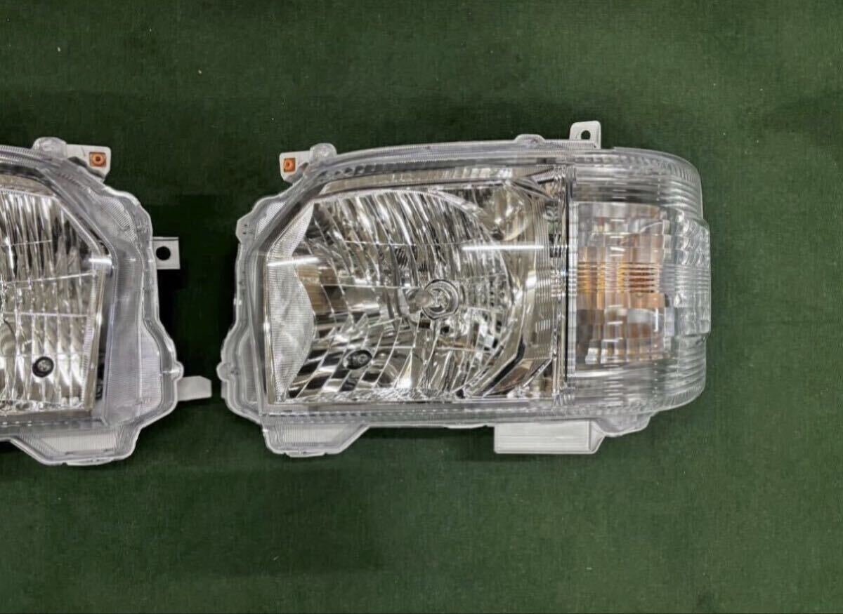 Toyota Hiace 200 Series 4th–8th Gen Halogen Headlight Pair image 2