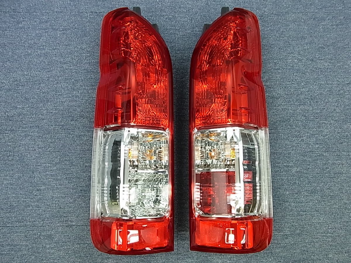 Toyota Hiace 200 Series 5th–7th Gen Cold-Climate Tail Light Pair