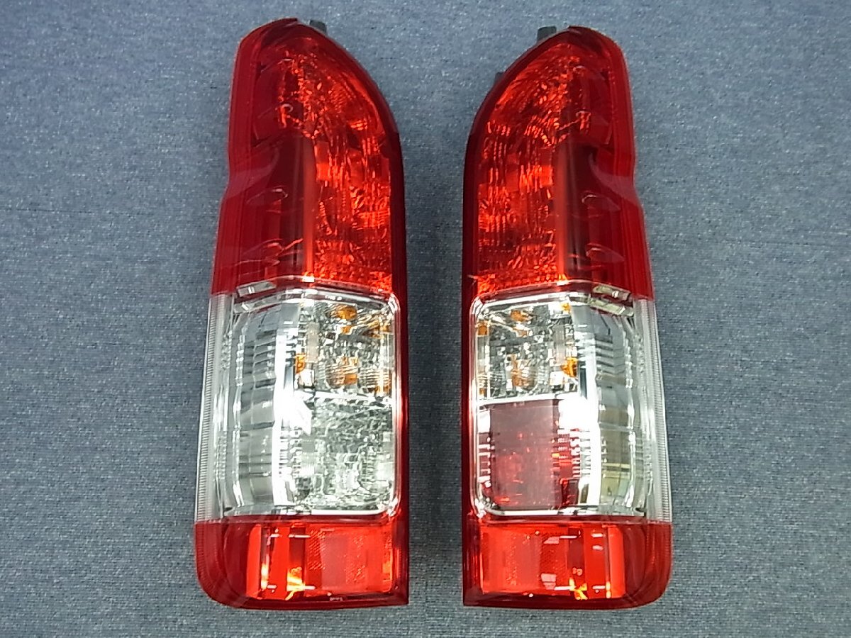 Toyota Hiace 200 Series 5th–8th Gen Cold-Climate Tail Light Pair image 2