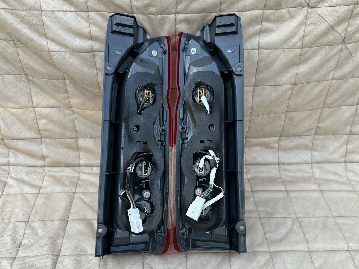 Toyota Hiace 200 Series Cold-Climate Tail Light Pair image 4