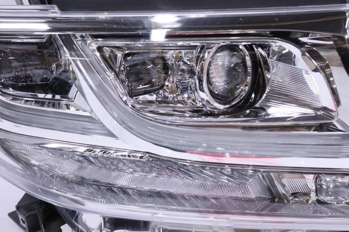 Toyota Alphard AGH30W Pre-Facelift LED Headlight Pair with Cornering Lamp image 4